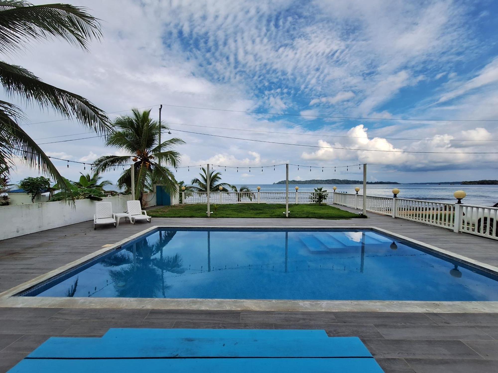 Paunch Beach Retreat Bocas Town Exterior foto